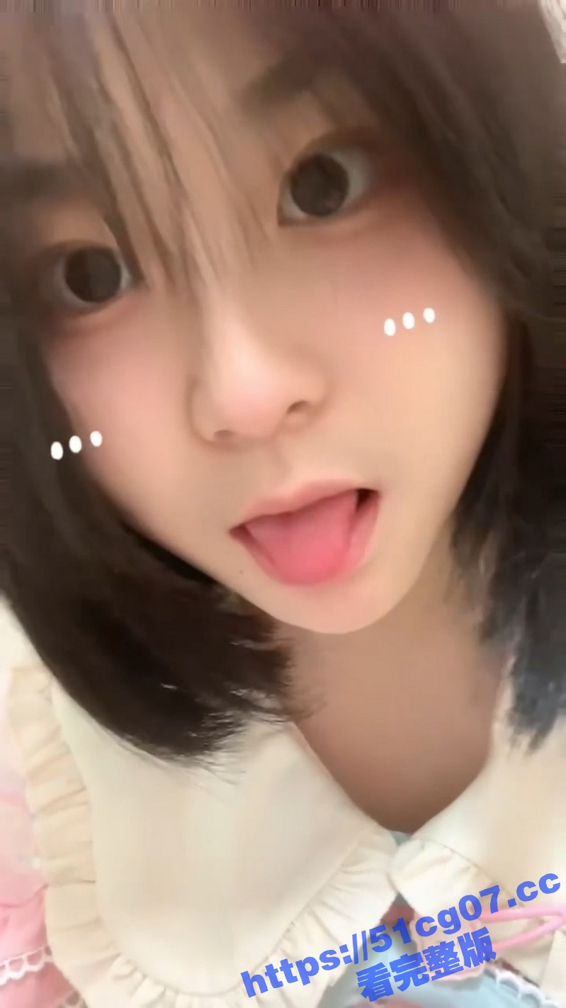 超级可爱的萝莉学生妹相关图片