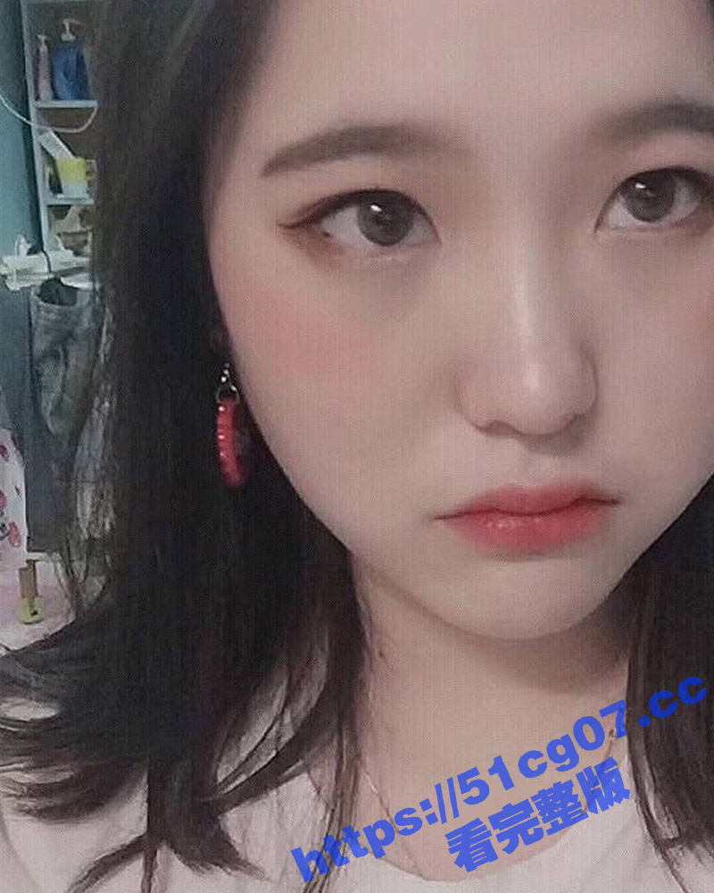 母狗曝光！微胖小坦克相关图片