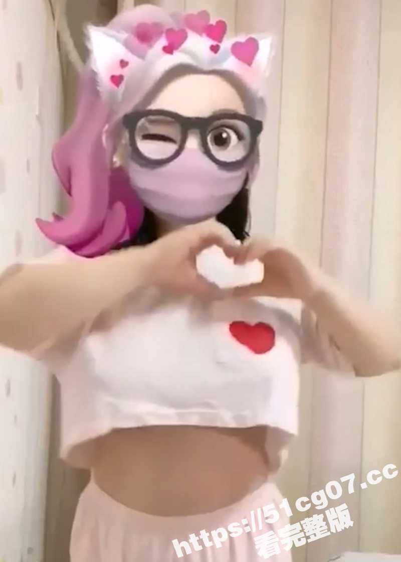 抖音巨乳肥臀反差婊 相关图片