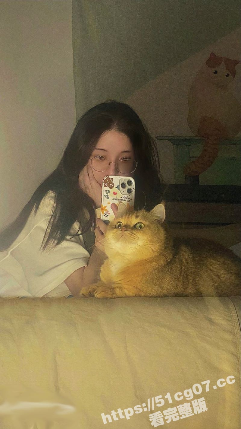 极品白嫩人妖学生妹猫相关图片