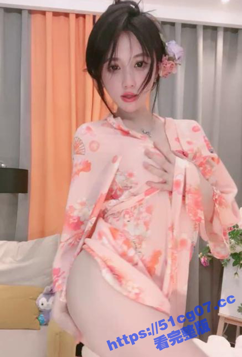 超美尤物网红女神 禾相关图片