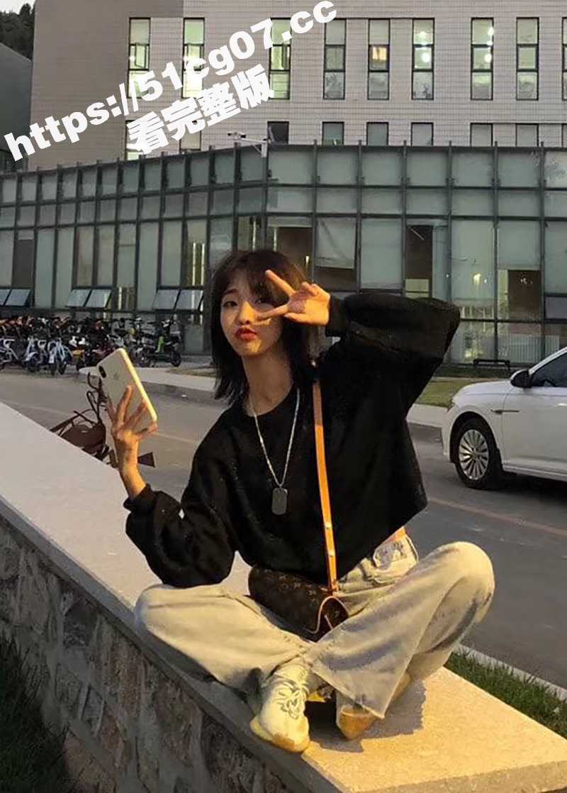 艺校舞蹈系小嫩妹宿舍相关图片