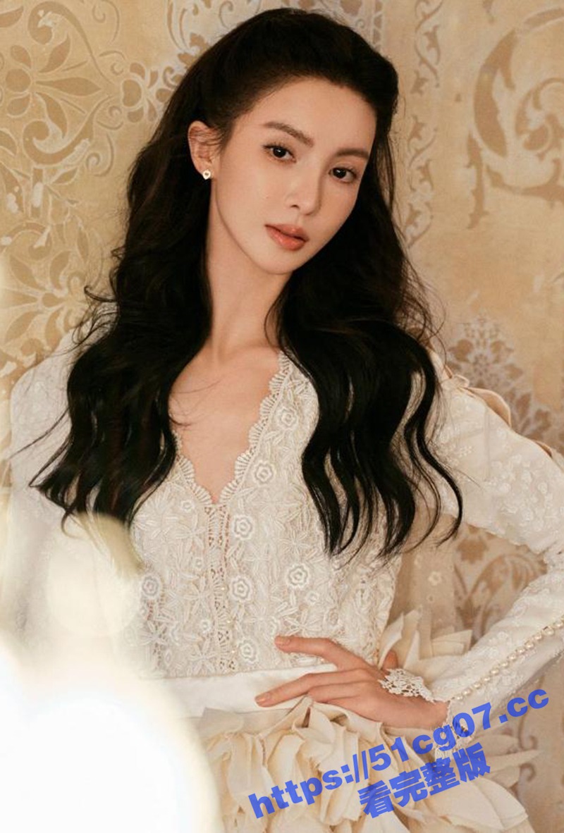 科技的力量 明星女神金晨下海 新人职员被老板职场潜规则 这Ai换脸后感觉比本人还漂亮啊