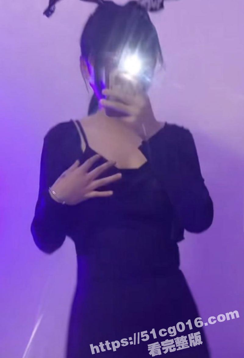 夜场KTV内女孩的真相关图片