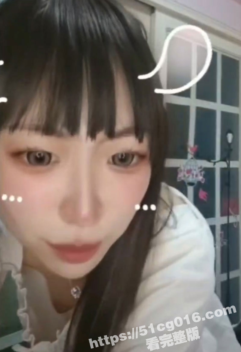 抖音女主播各种精彩走光瞬间 闪现露点 适合喜欢“盯帧”的选手观看！不管无意还是刻意 音浪和流量都已到！