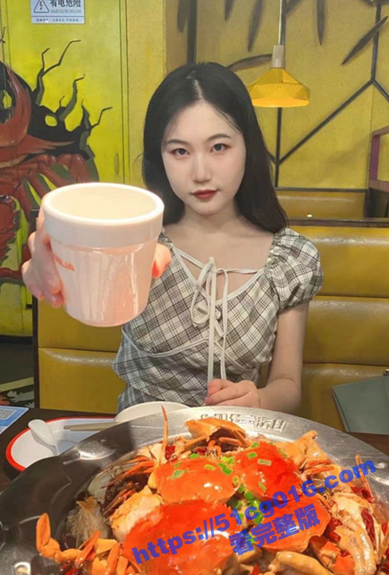 上海对外经贸大学 大二欲女学妹 韩系颜值身材好 被男友调教成小母狗 自拍视频被曝光