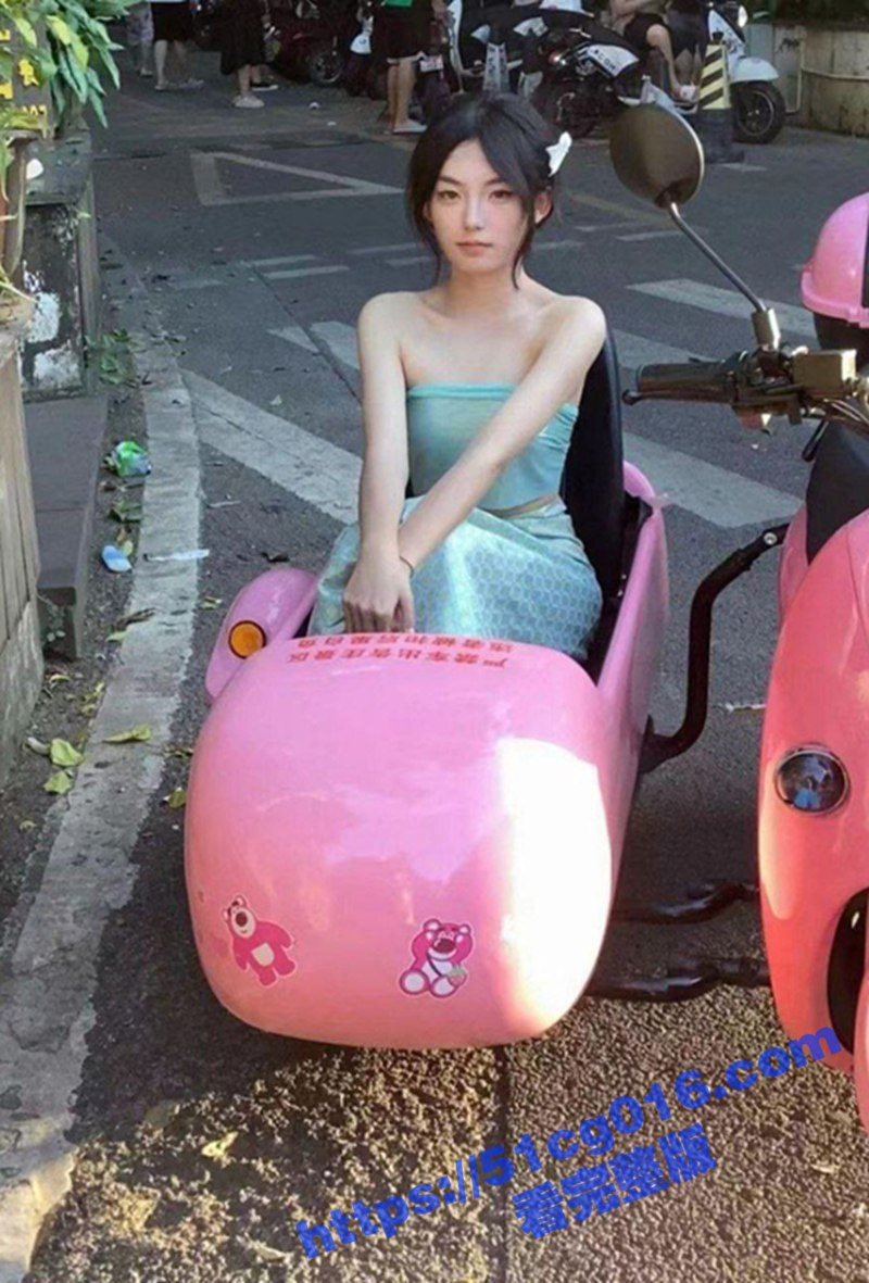 极品清纯小萝莉 肤白相关图片