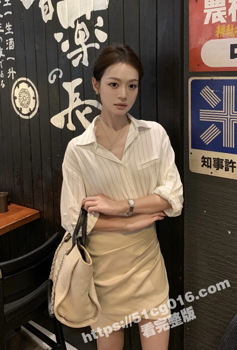 约炮颜值反差美女学生相关图片