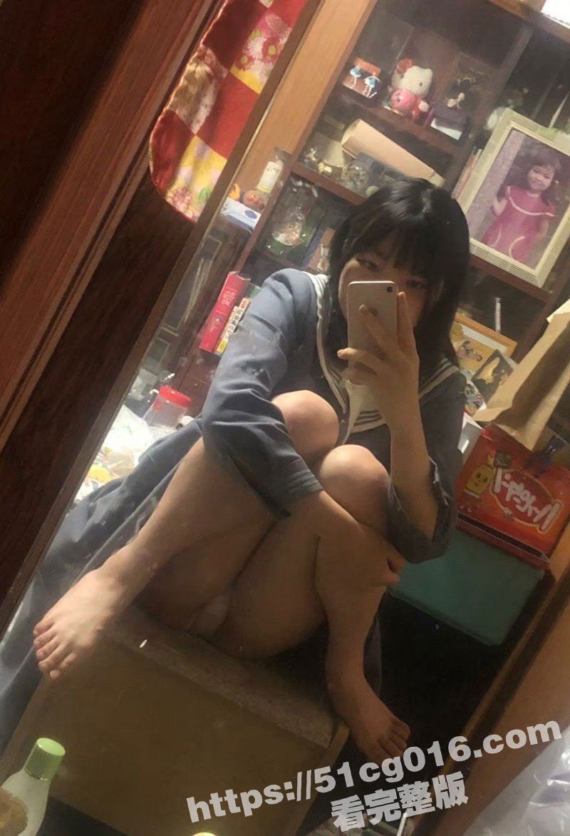 日本乖巧可爱的00后相关图片