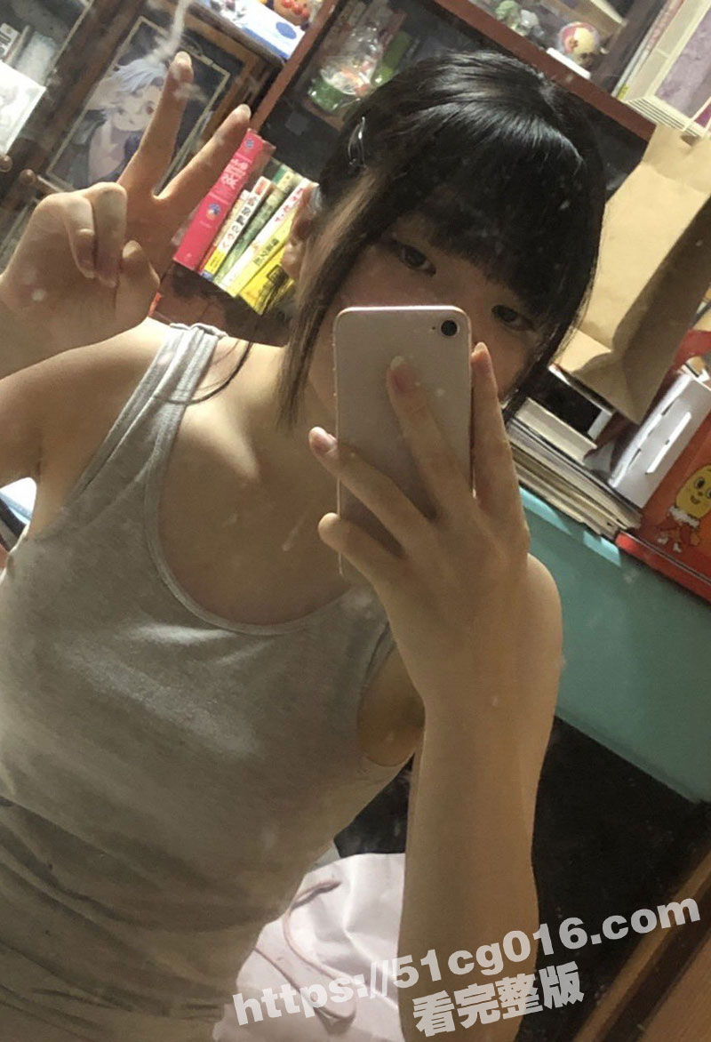 日本乖巧可爱的00后相关图片