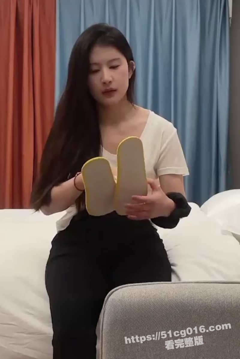探花利哥 约炮知性御相关图片