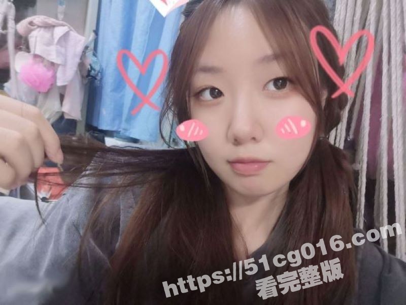 最骚还是眼镜妹 青海师范大学甜美反差学妹 马钰欣 被调教得很乖巧的小母狗露脸吃鸡