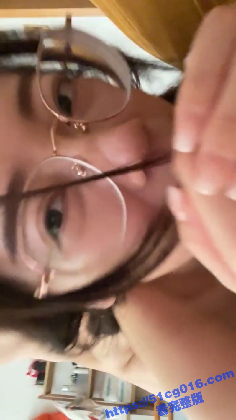 最骚还是眼镜妹 青海相关图片