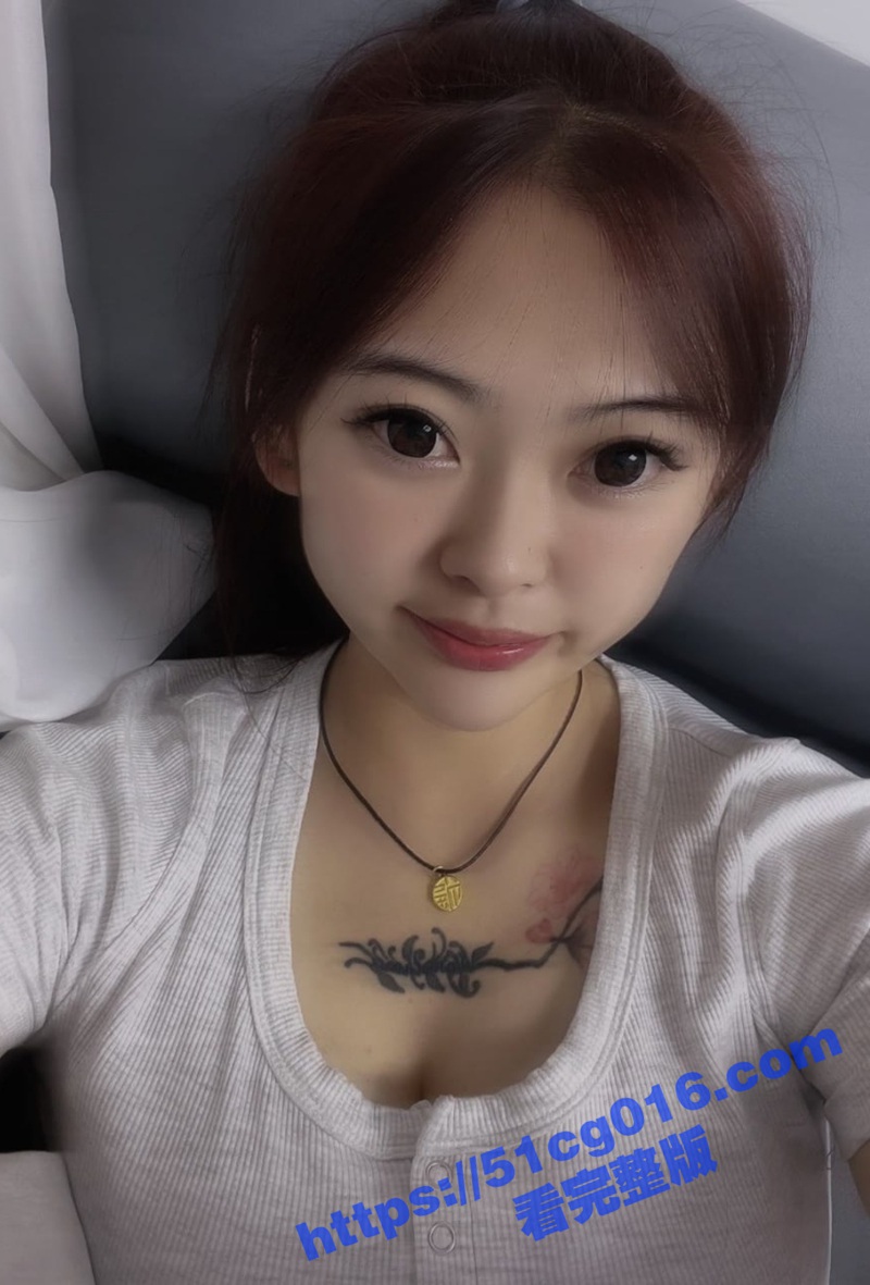 投稿曝光巨乳前女友甩奶摸奶自拍 分手后无缝衔接的渣女 极品蜂腰巨乳身材 就是乳头有点凹陷