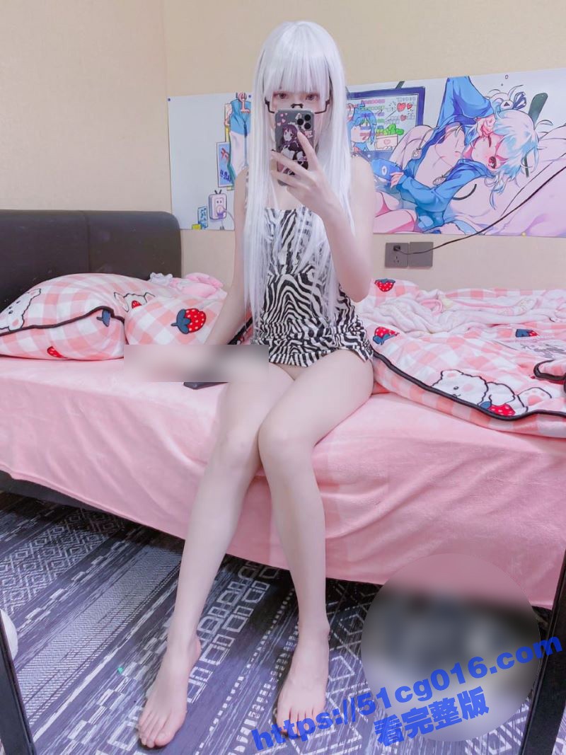 推特长腿福利姬AT鲨相关图片