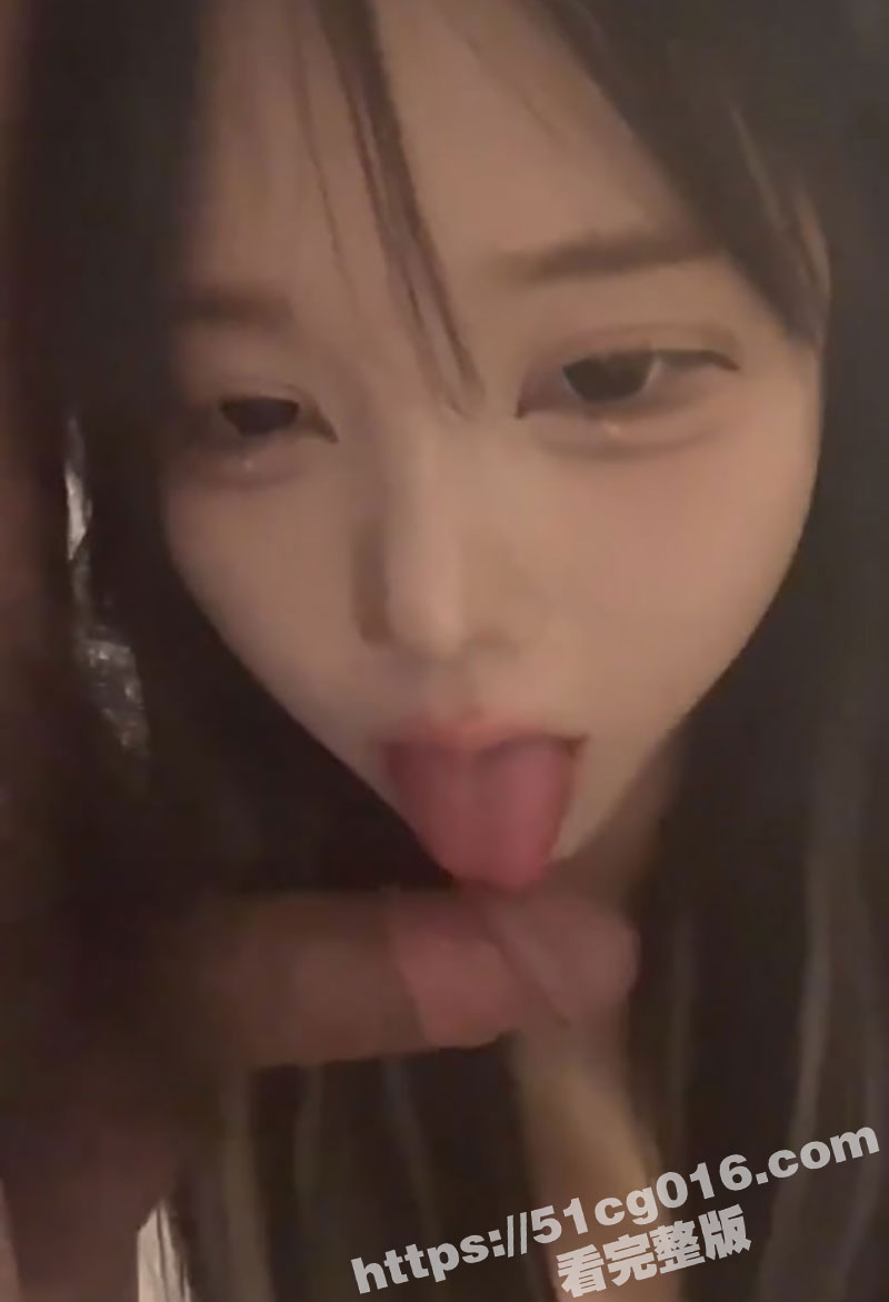 万人求的极品网红脸美相关图片