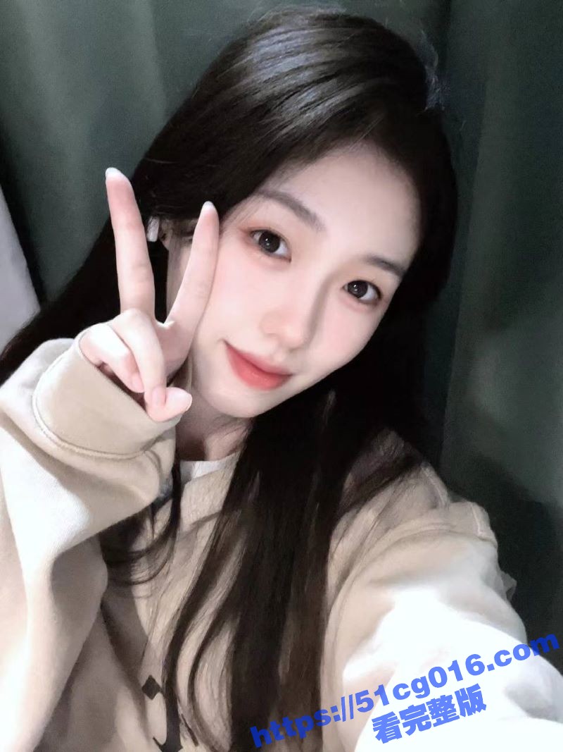 极品颜值的护士妹妹上厕所尿尿被偷拍泄密到网上 颜值和身材确实不赖 关键毛真多啊