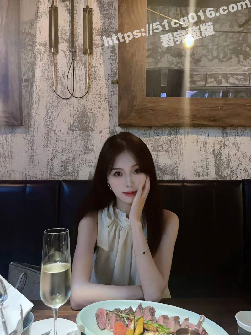 极品颜值的护士妹妹上相关图片
