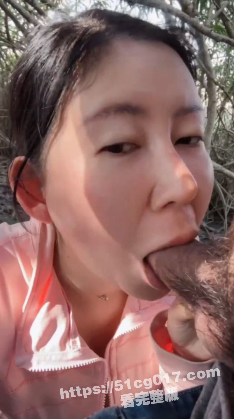 秀人网巨乳 李雅 首相关图片
