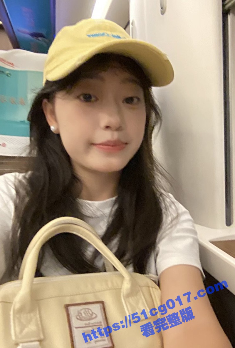 恋爱脑大学生妹子 网相关图片