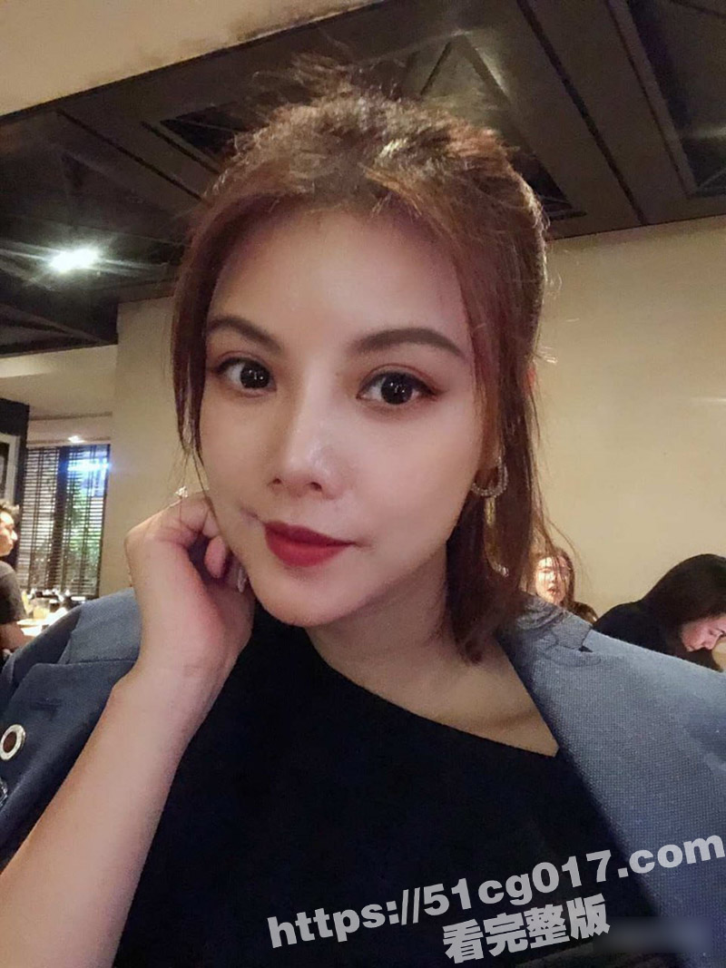 刚离婚的极品少妇 和相关图片