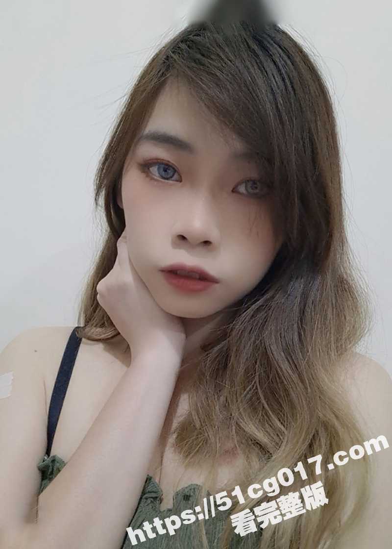 淡江大学 大一眼镜学妹 李悠然 狂吃男友大屌 全裸露脸口交深喉自拍！