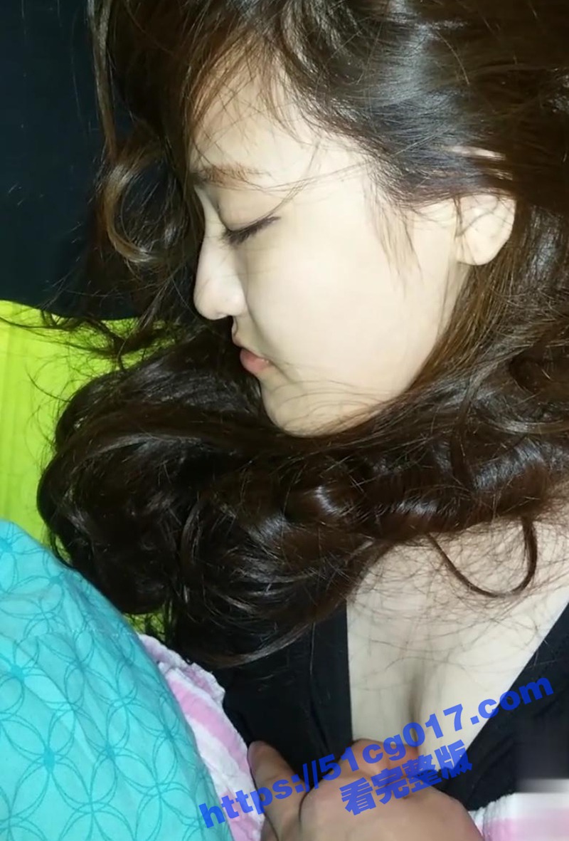 公司团建美女醉酒不省相关图片
