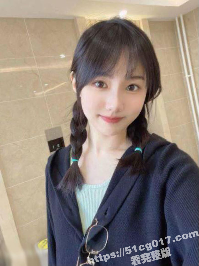重庆反差女骚货 宋卓相关图片