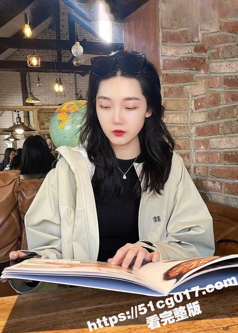 辽宁大学药学院本科生 王妍颐 反差婊背着男友出轨学弟 开房开门做爱 差点被发现！