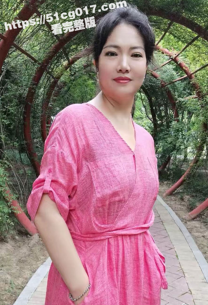 海角社区母子乱伦大神相关图片