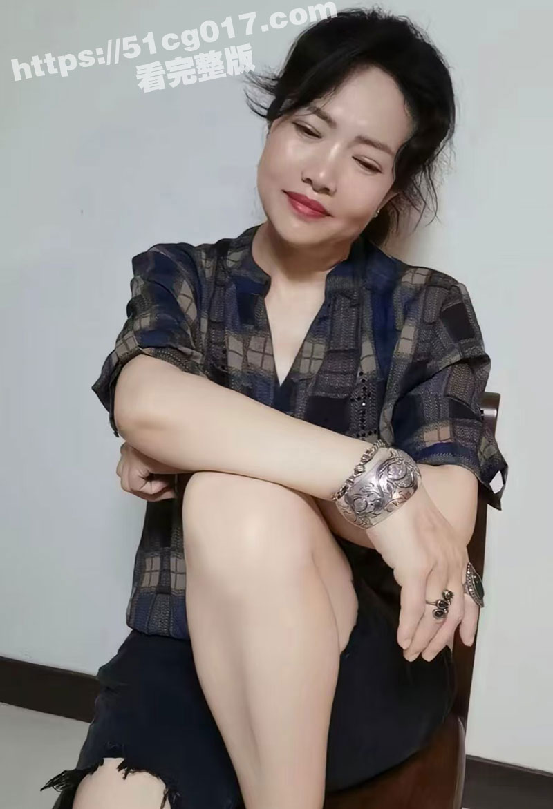 海角社区母子乱伦大神相关图片