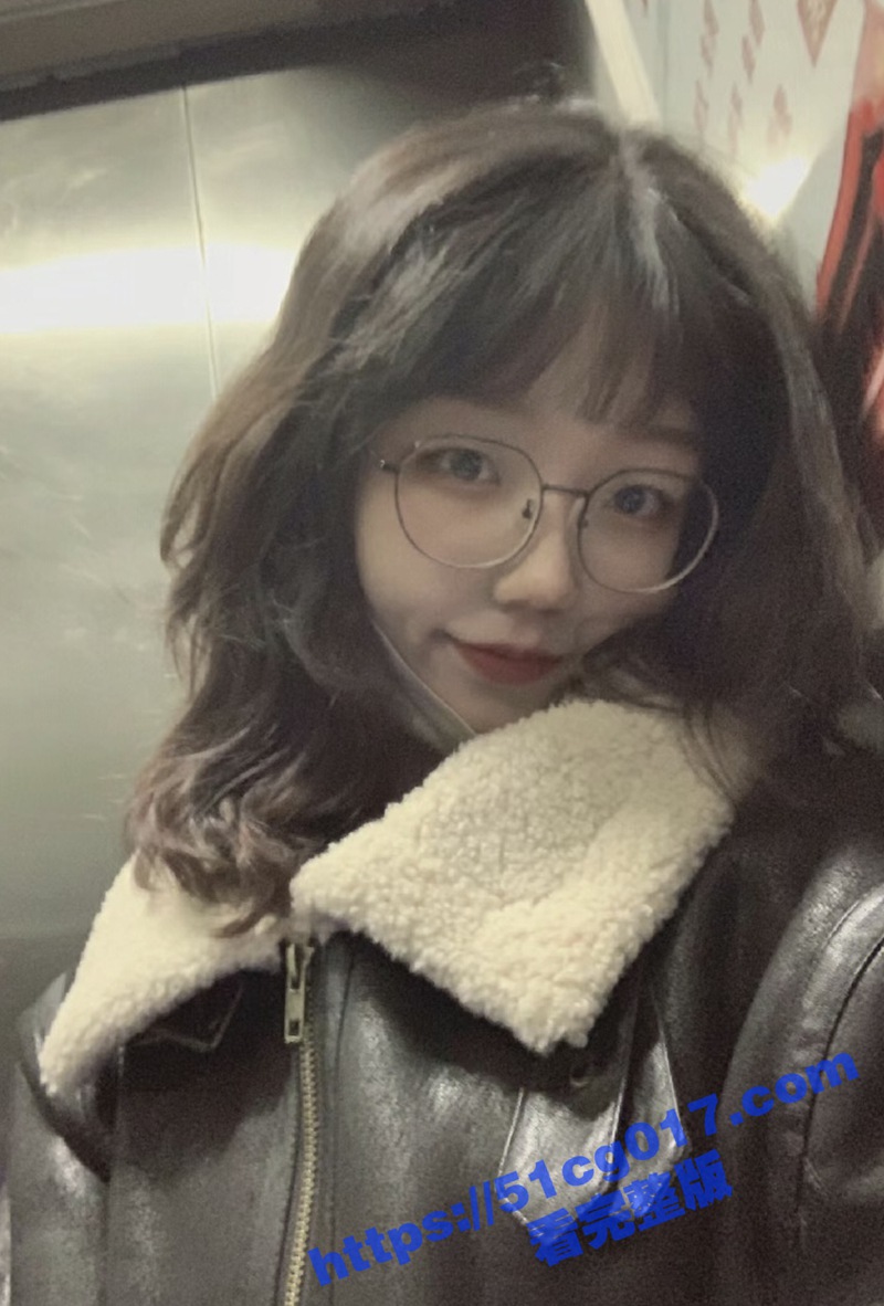 投稿微胖女学生 兼职相关图片