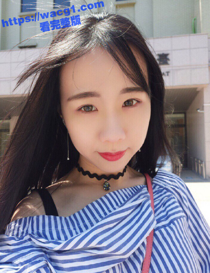 社区上班的长腿靓妹 相关图片
