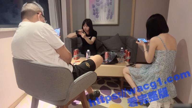 换妻节目刚结束这边乱相关图片