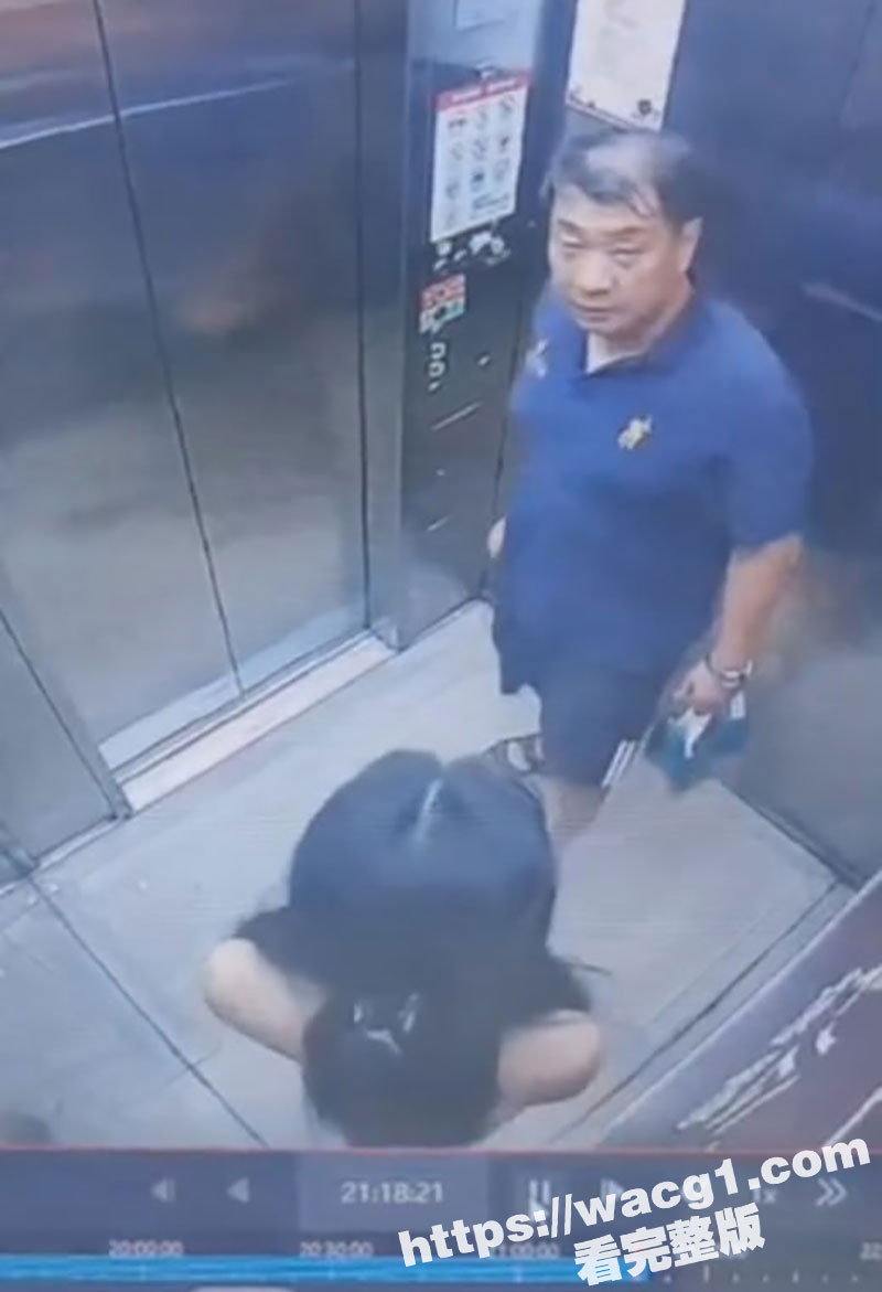 年过7旬的老大爷在电相关图片