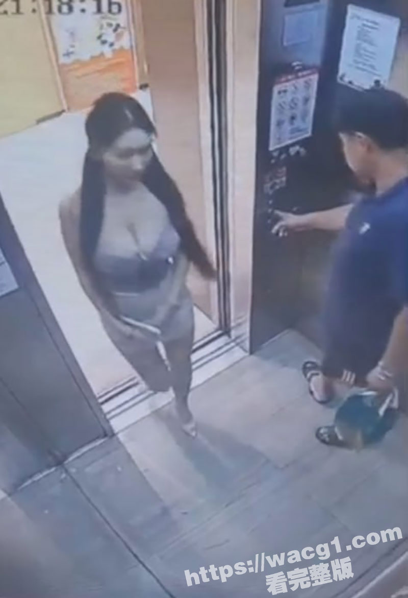 年过7旬的老大爷在电相关图片