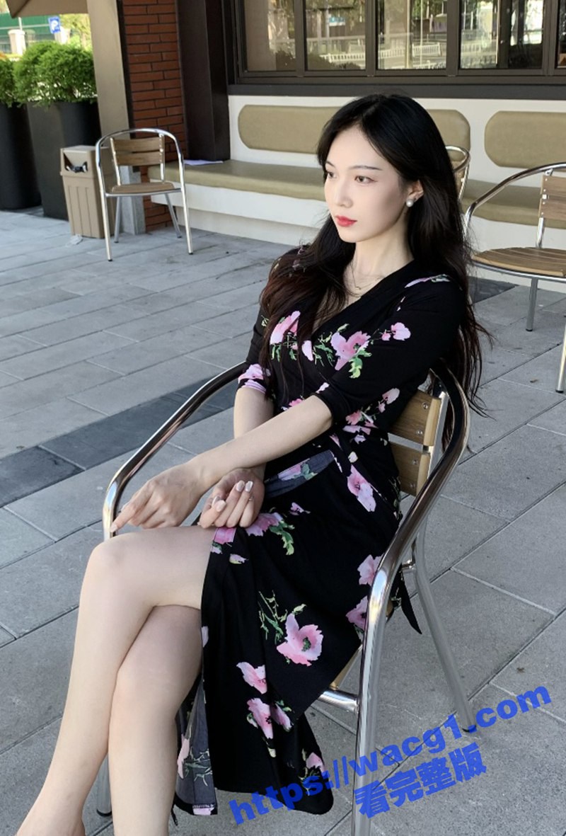 颜值女神婚后暴露本性 姣好身材 修长玉腿 天天上演情趣诱惑 这大哥也太性福了吧！