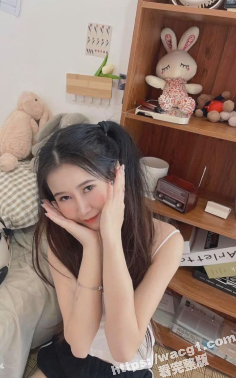 穷人的女神富人的母狗 广州顶级外围绿茶婊张雨晴各种情趣制服伺候金主 在有钱人面前就是肉便器