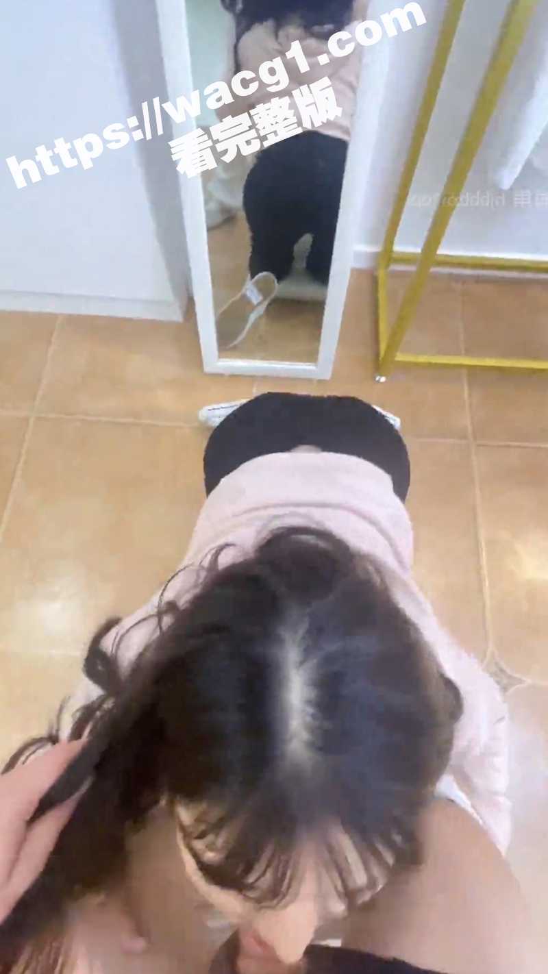 大我十岁的房东少妇像相关图片