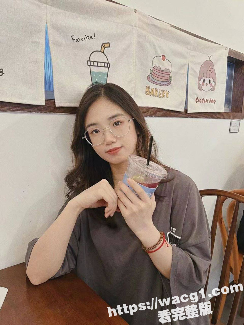 陕西师范大学张美婷 艺术学院大三学姐 与体育生男友分手后 约炮大一学弟 床上视频照片被曝光