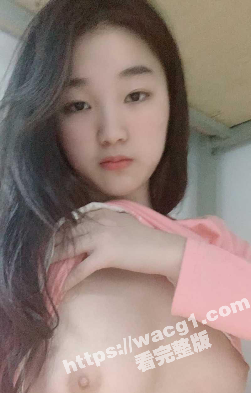 湖南00后高颜值反差学生妹 宿舍发不雅骚拍勾引炮友 粉嫩乳头 无毛美穴超有看点