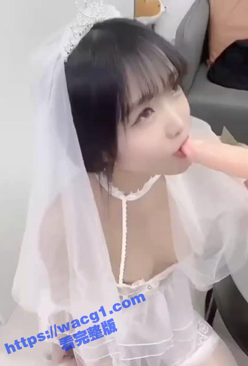推特网红福利姬 奶萝相关图片