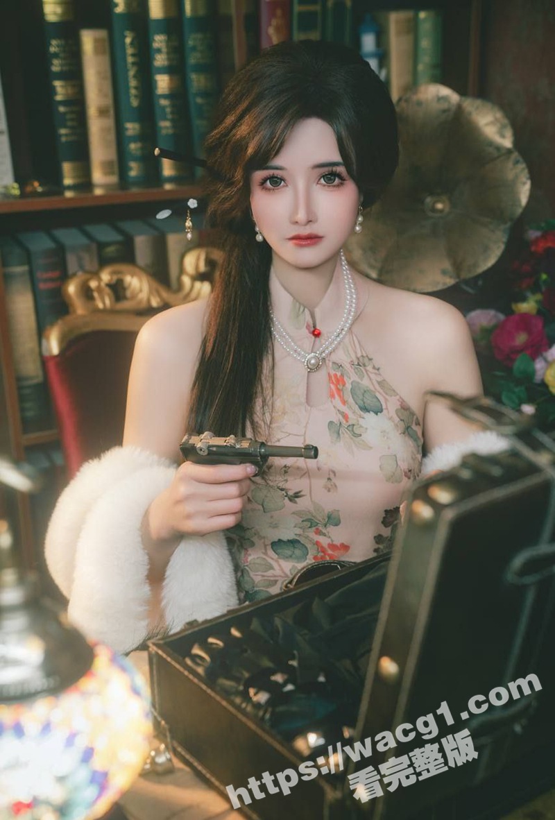 微博人气COSER 鹿八岁 绝美长腿嫩模 化身民国特工 大尺度展示胴体 看得人脸红心跳！