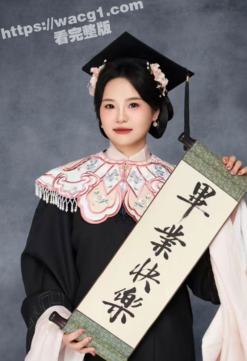 海角大神在路边和母狗相关图片