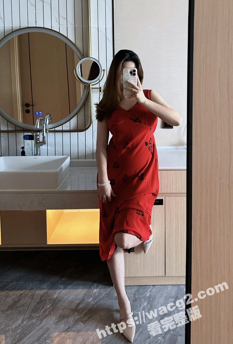 群友投稿巨乳女友 高相关图片
