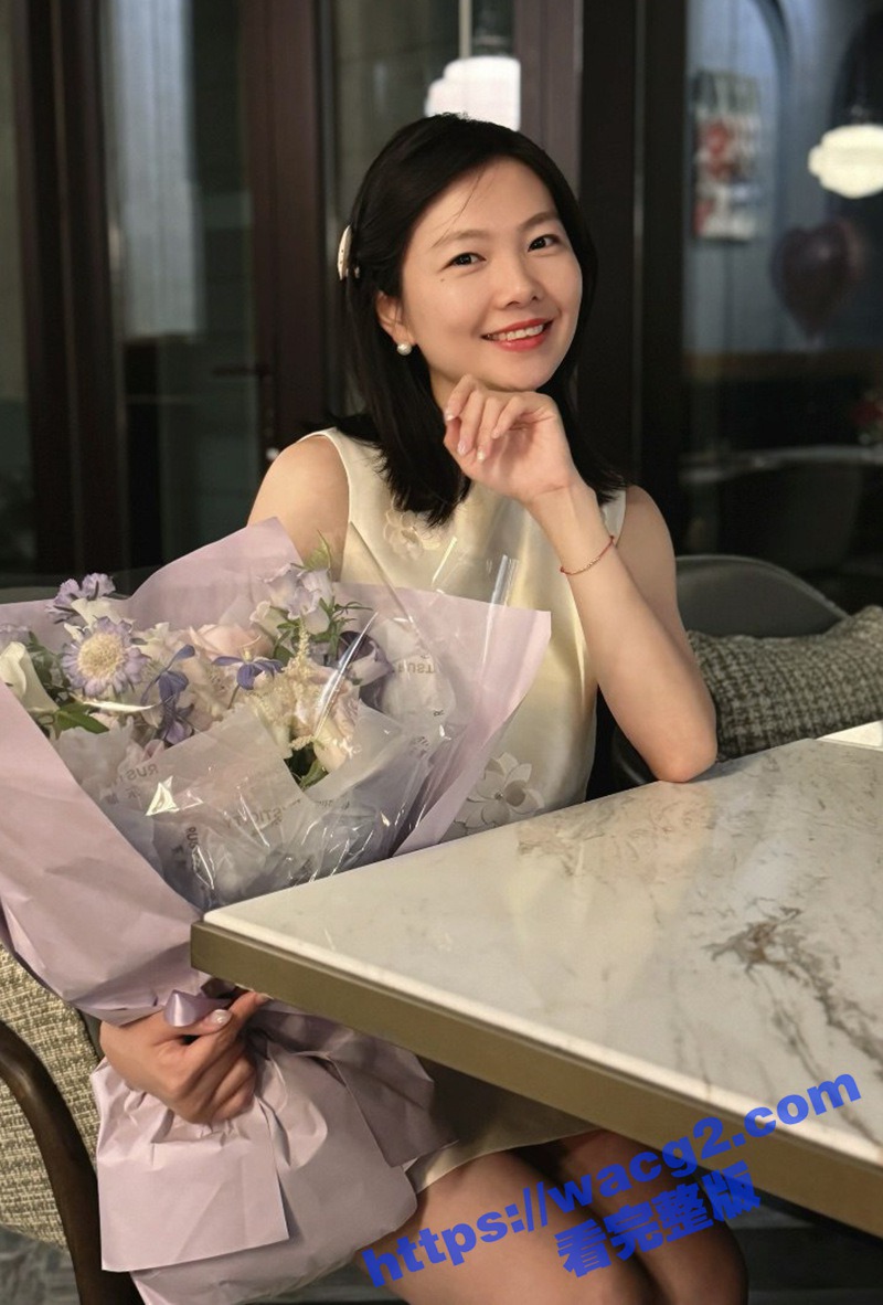 小区业主群约炮白领少妇 长腿高颜值少妇 各种情趣内衣做爱 要的就是偷情的感觉！