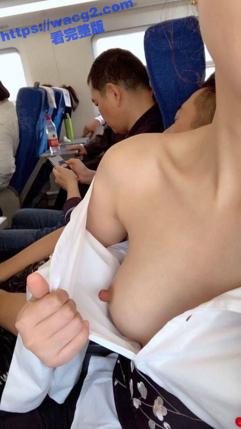 淫荡的反差婊女神喜欢露出3P野战 高高在上的御姐少妇女神 是富人的肉便器玩具