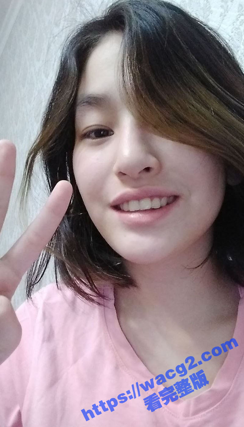 哈萨克斯坦大奶学生妹为讨男友欢心 自拍裸体自慰视频 白虎嫩穴被扣出超多白浆 黏黏糊糊的诱人极了