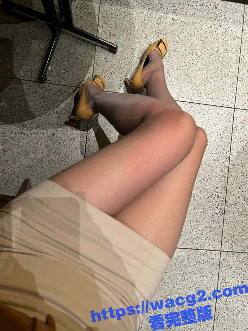 推特反差博主婉儿要上相关图片