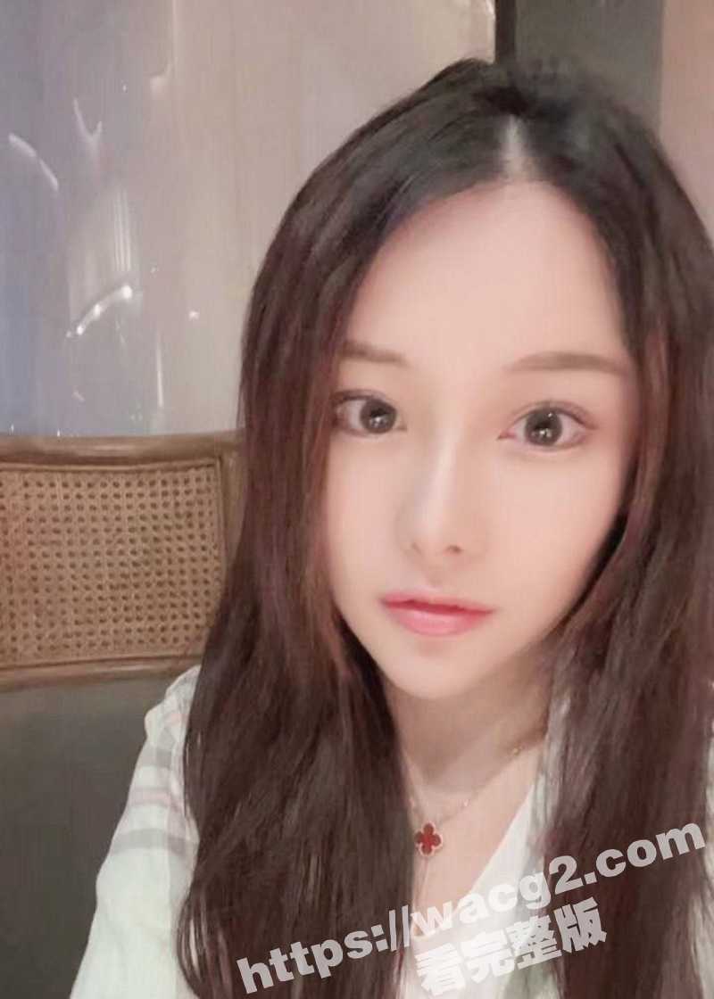 上海土豪 离休的哥布林 与高颜值巨乳前女友的极限户外露出 性爱私拍 女神身材真顶！